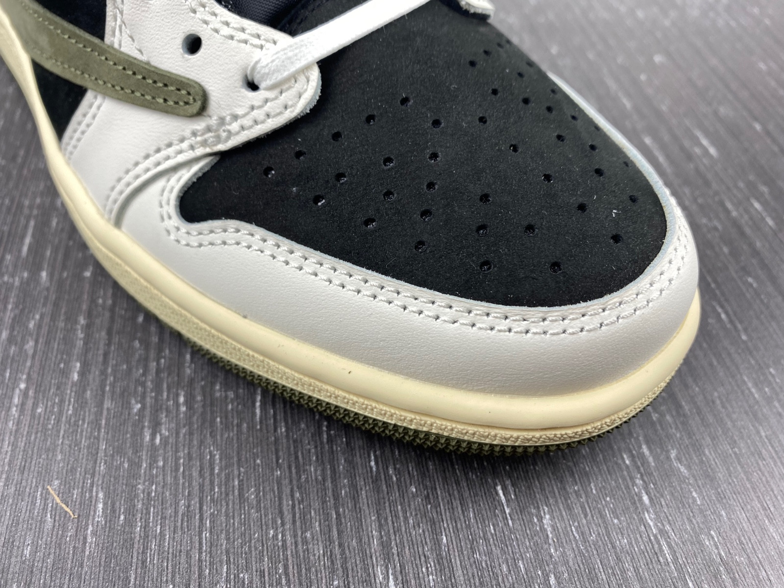 travis scott x air jordan 1 low og olive dz4137-106