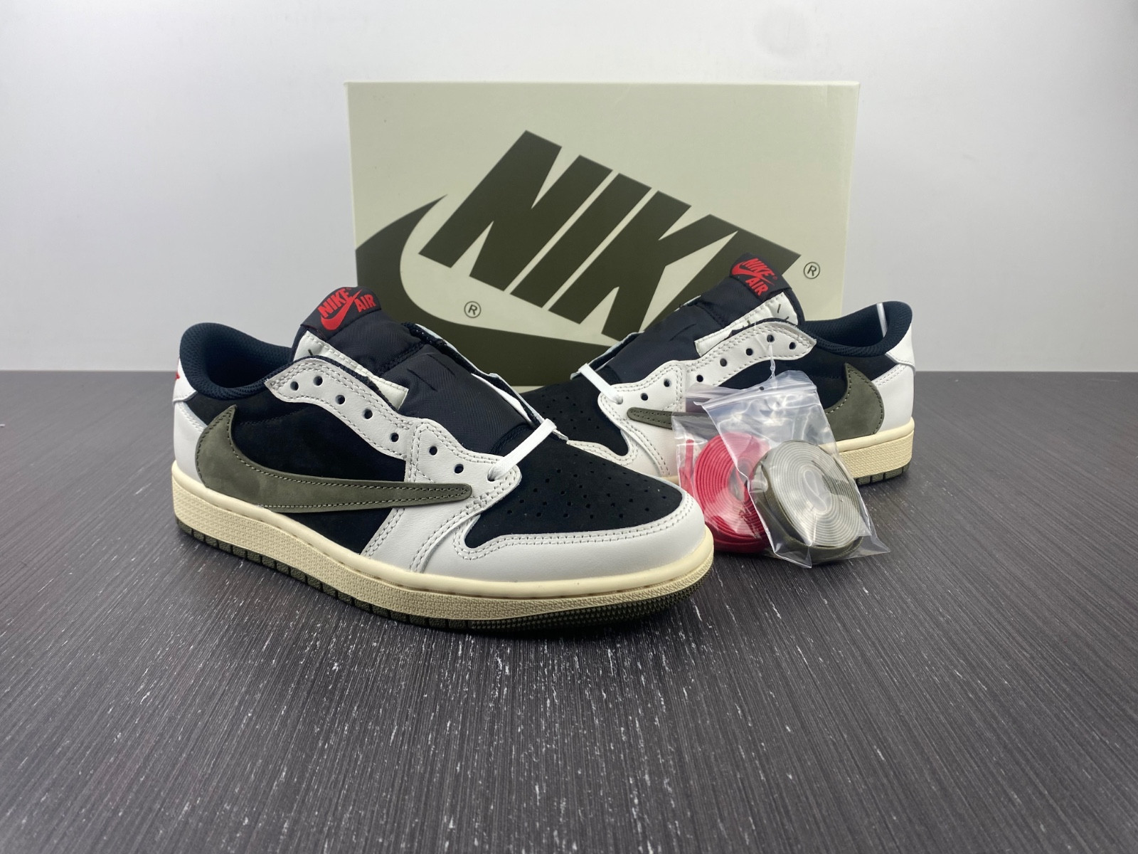 travis scott x air jordan 1 low og olive dz4137-106