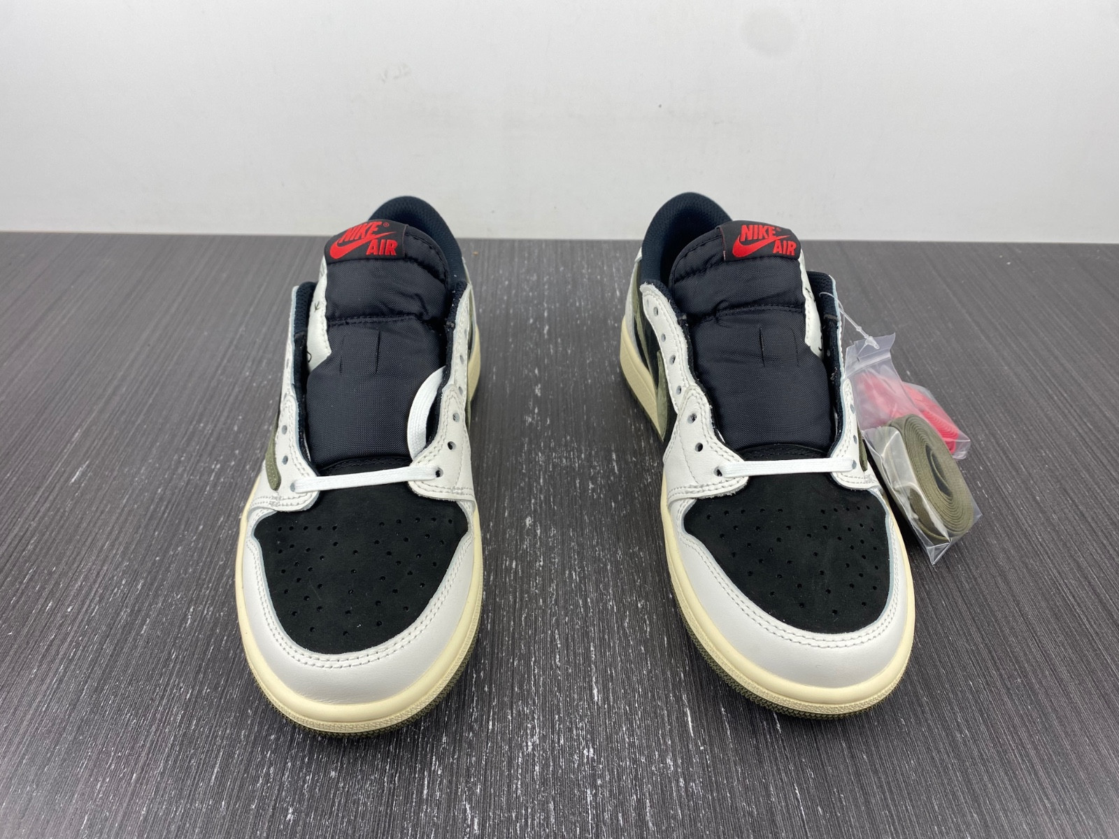 travis scott x air jordan 1 low og olive dz4137-106