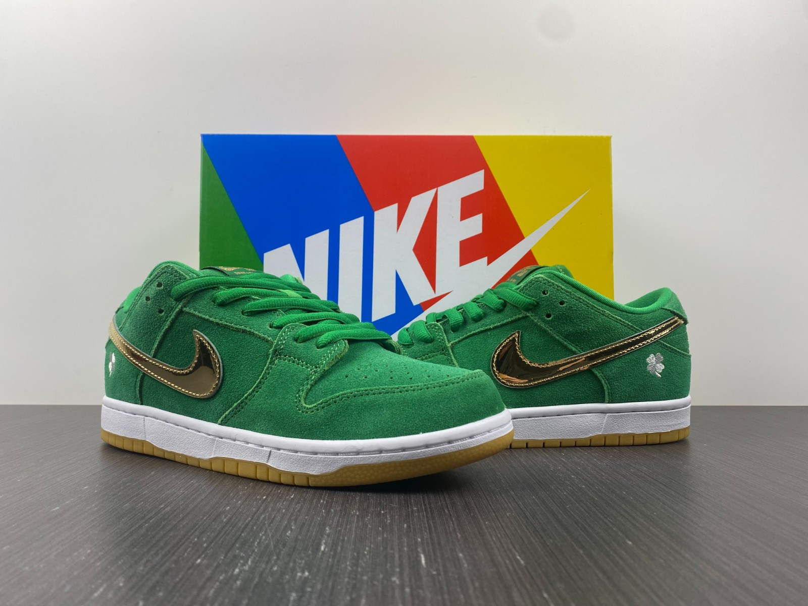 nike sb dunk low st. patty