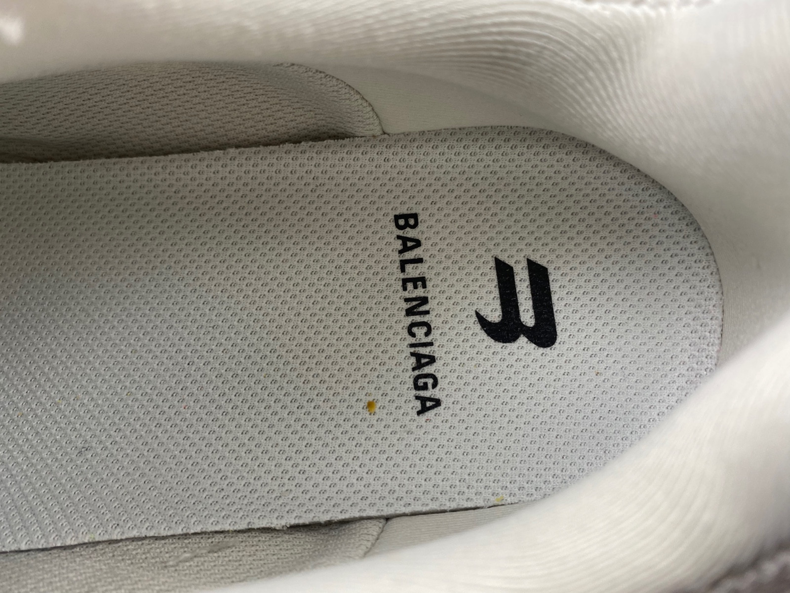 Ba*len*cia*ga defender sneaker