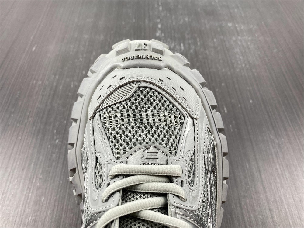 Ba*len*cia*ga defender sneaker