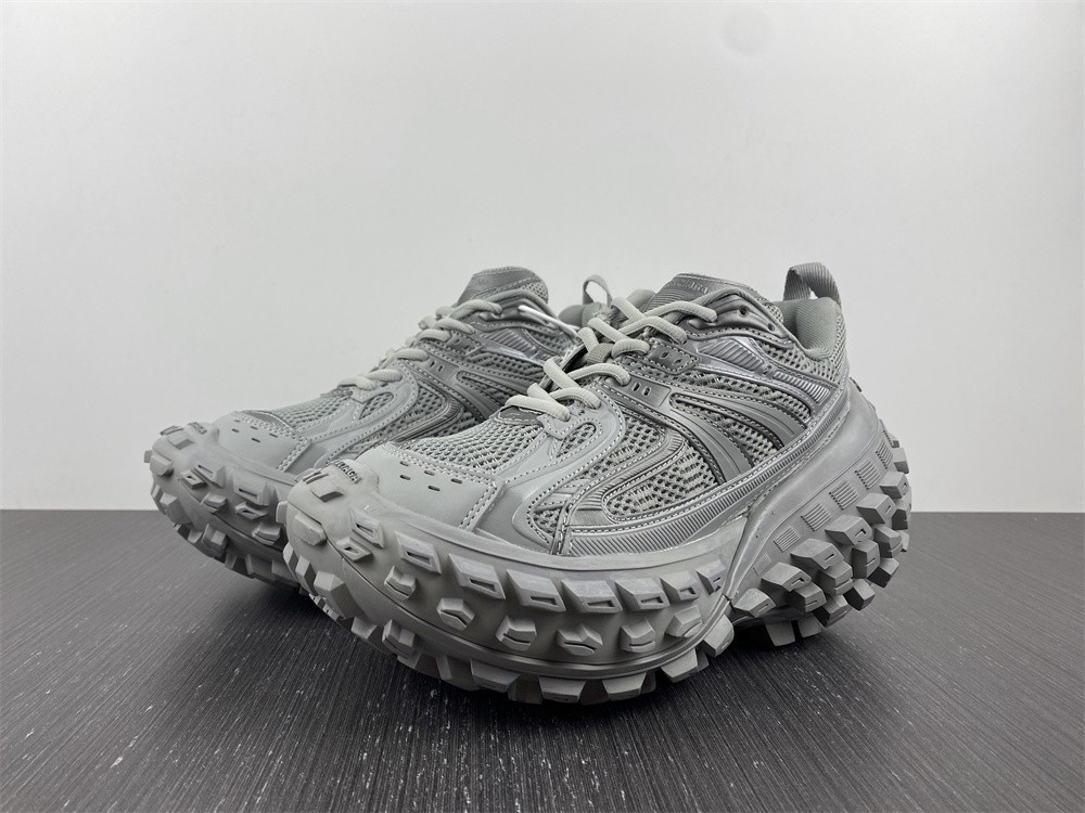 Ba*len*cia*ga defender sneaker