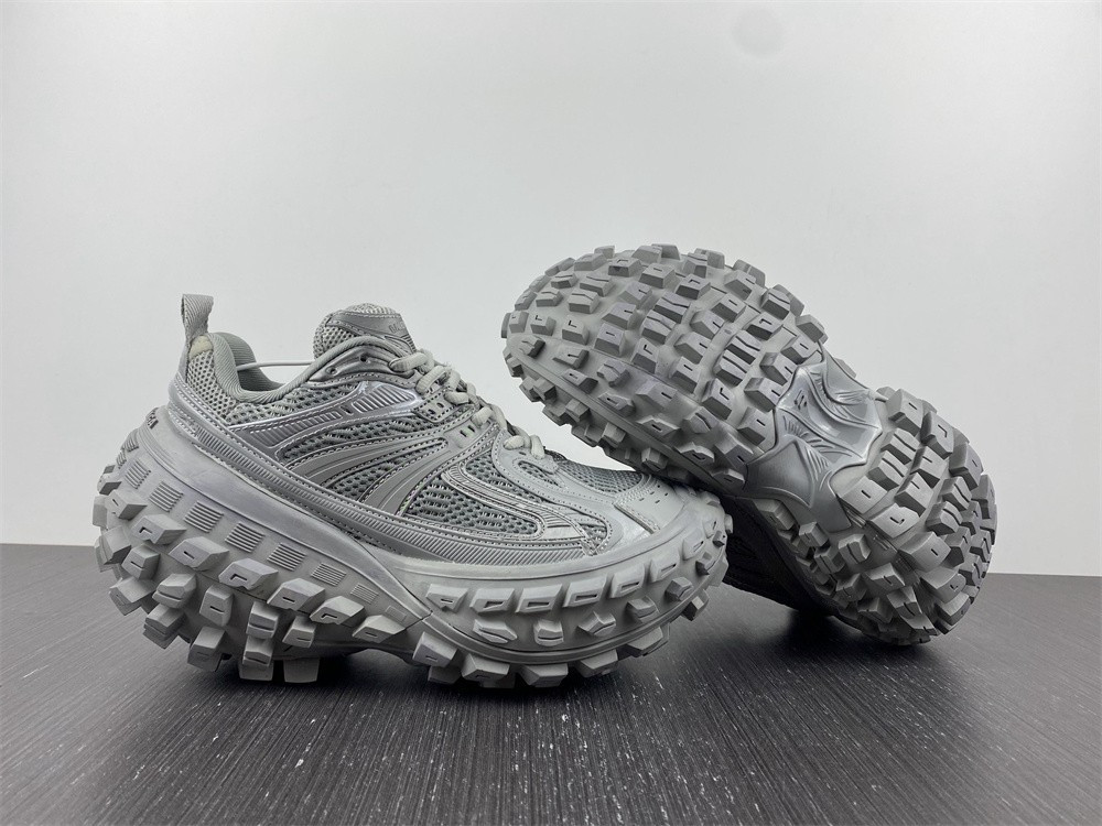 Ba*len*cia*ga defender sneaker