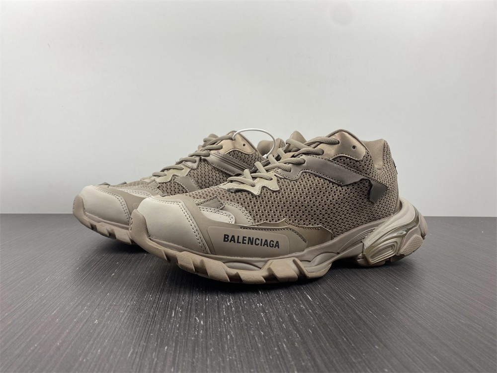 Ba*len*cia*ga men''s track.3 sneaker in beige 700875w3rf39897