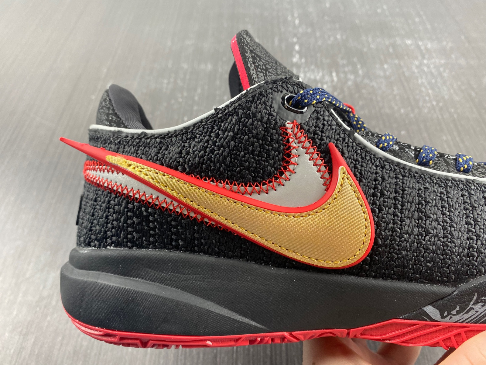 nike lebron 20 miami heat dj5422-001