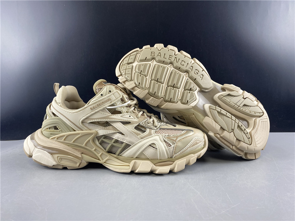 Ba*len*cia*ga track 4