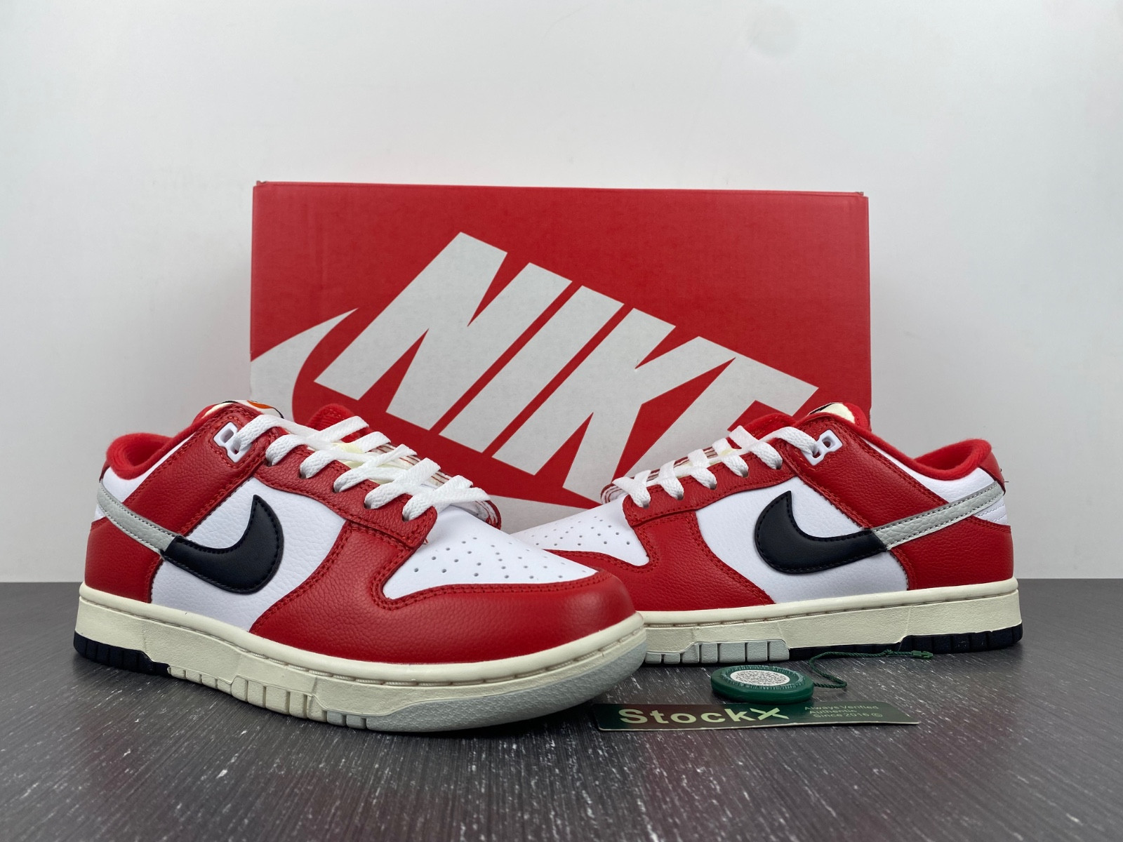 nike dunk low chicago split dz2536-600
