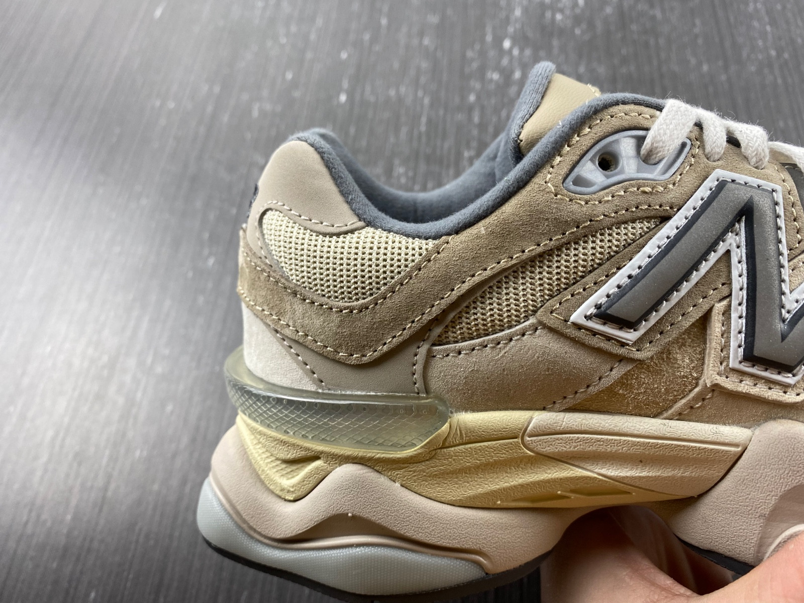 w03s4 jf/joe freshgoods x nb 9060"inside voices" u9060mac