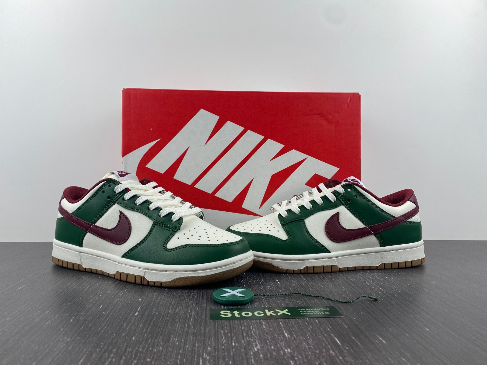 nike dunk low "gorge green" fb7160-161