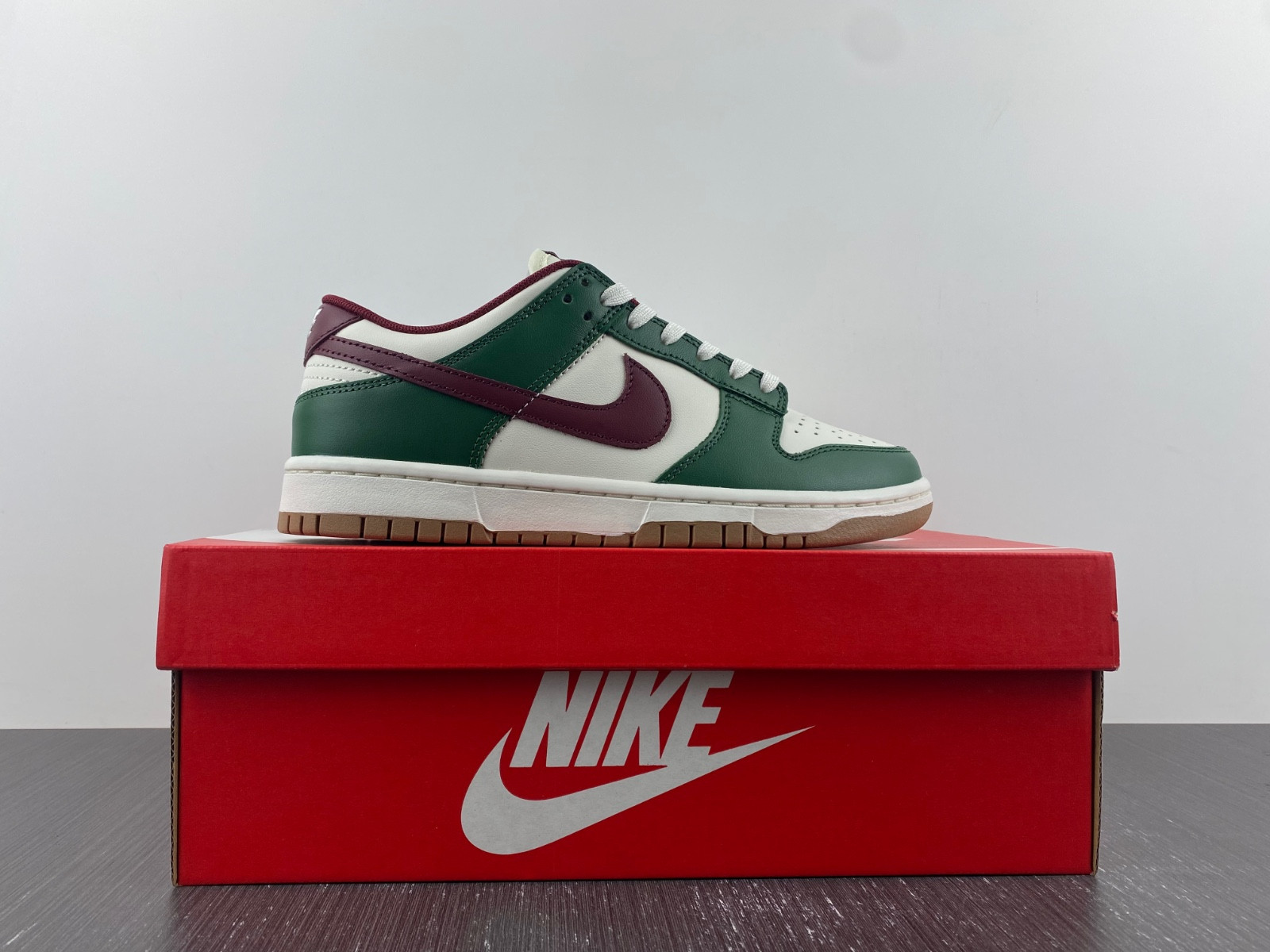 nike dunk low "gorge green" fb7160-161