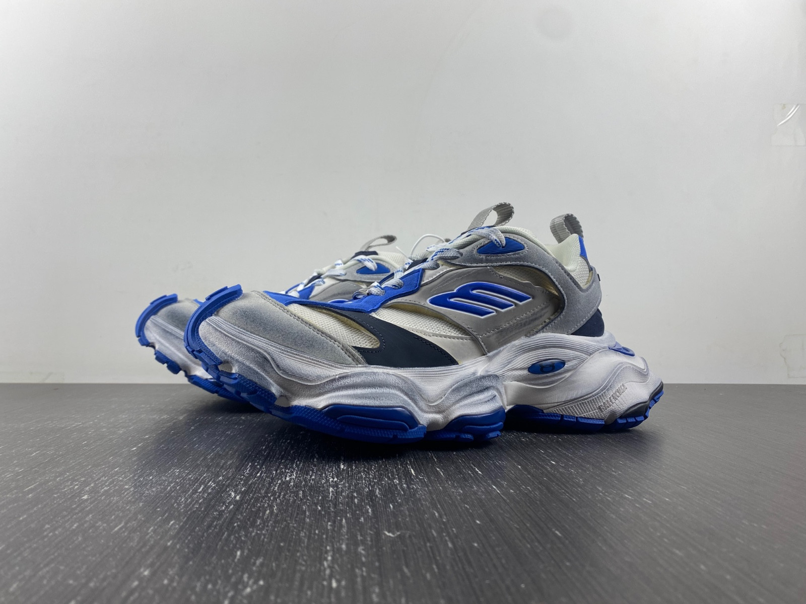 Ba*len*cia*ga men''s cargo sneaker