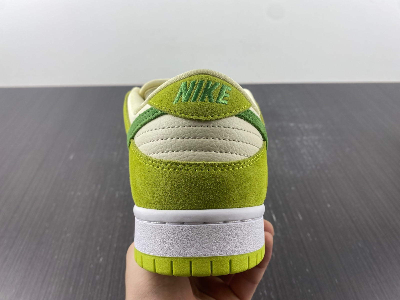 nike sb dunk low green apple - dm0807-300