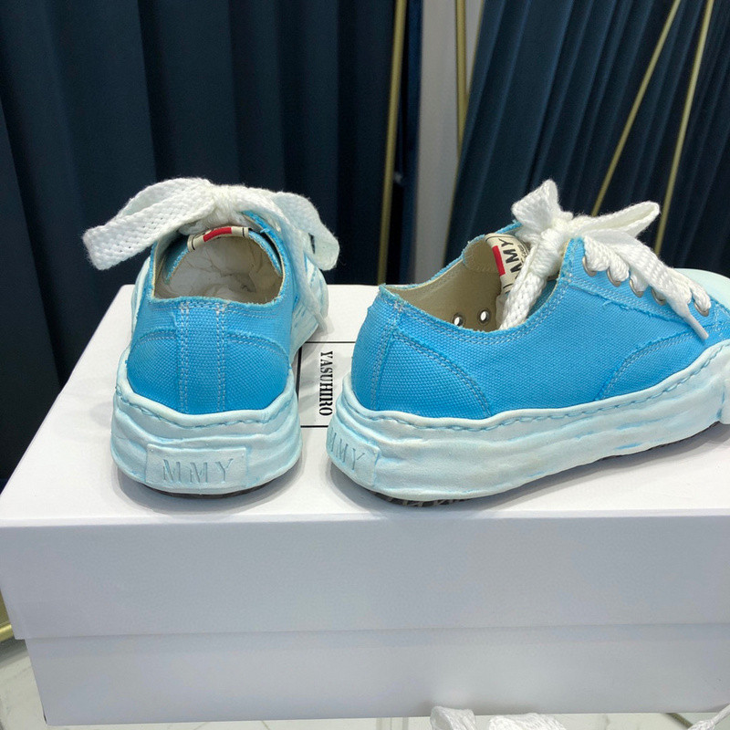 mmy sneaker 0066