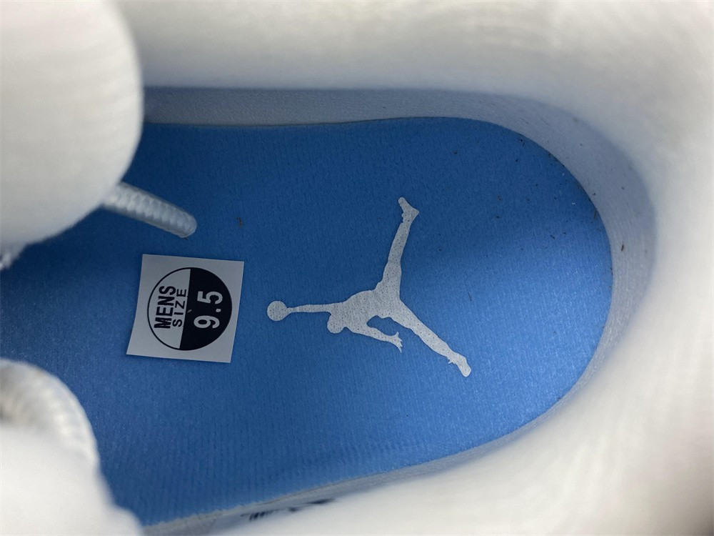 air jordan 11 low “university blue” 528895-106