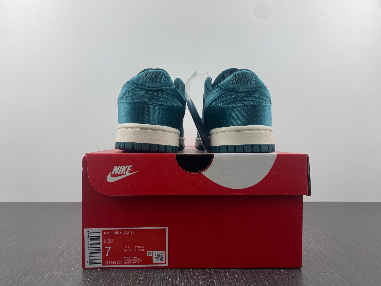 nike dunk low green velvet (w) - dz5224-300