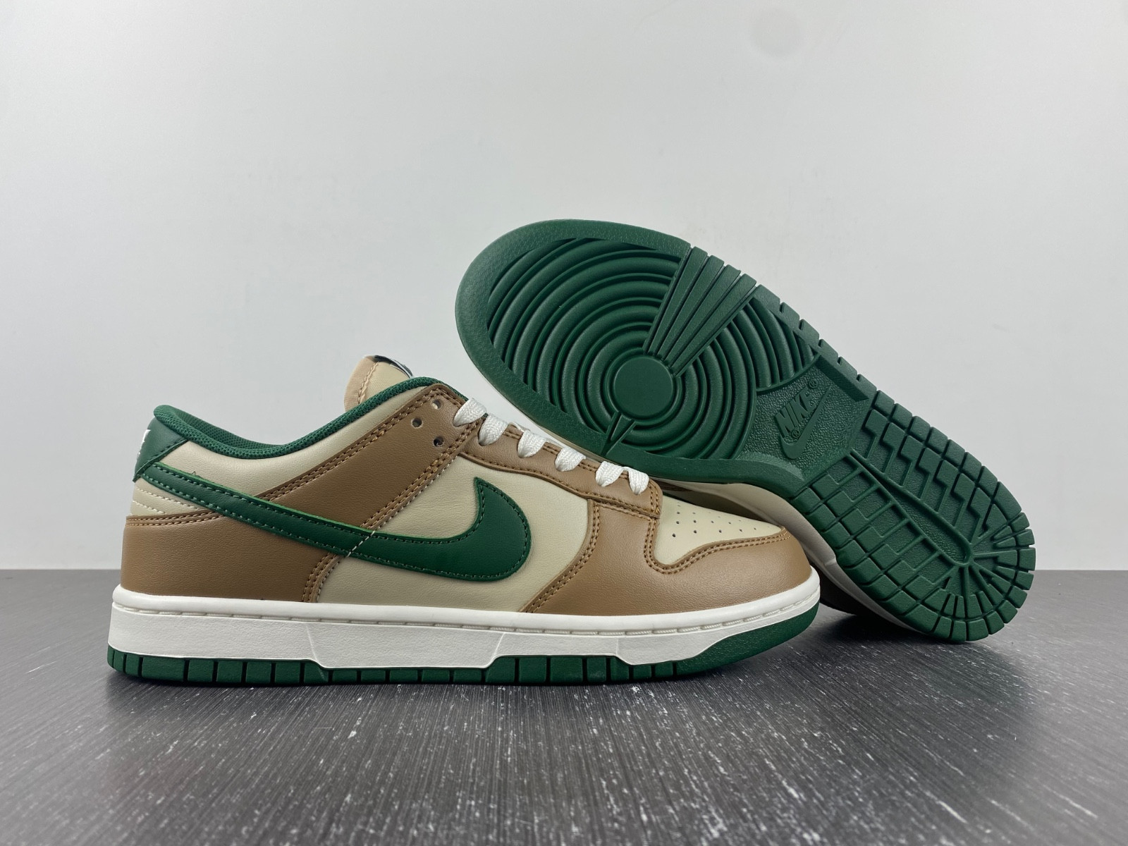 nike dunk low retro rattan gorge gree fb7160-231