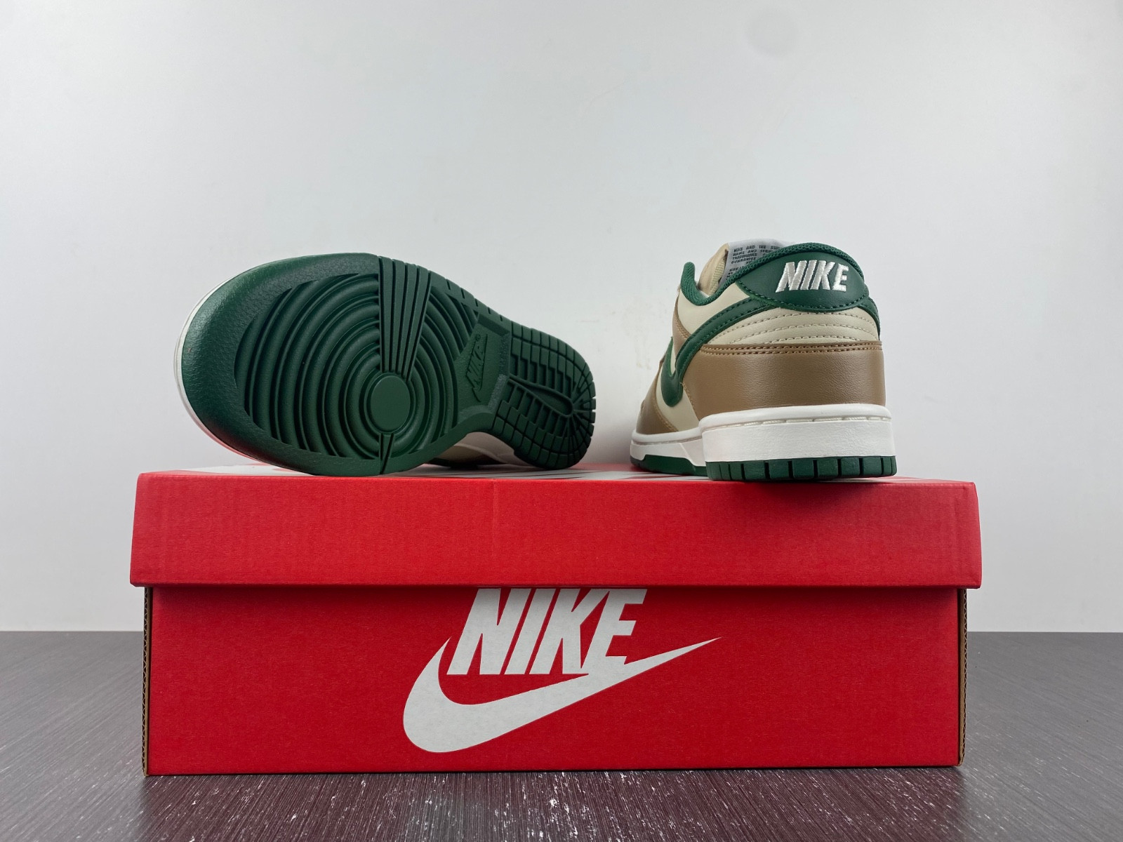 nike dunk low retro rattan gorge gree fb7160-231
