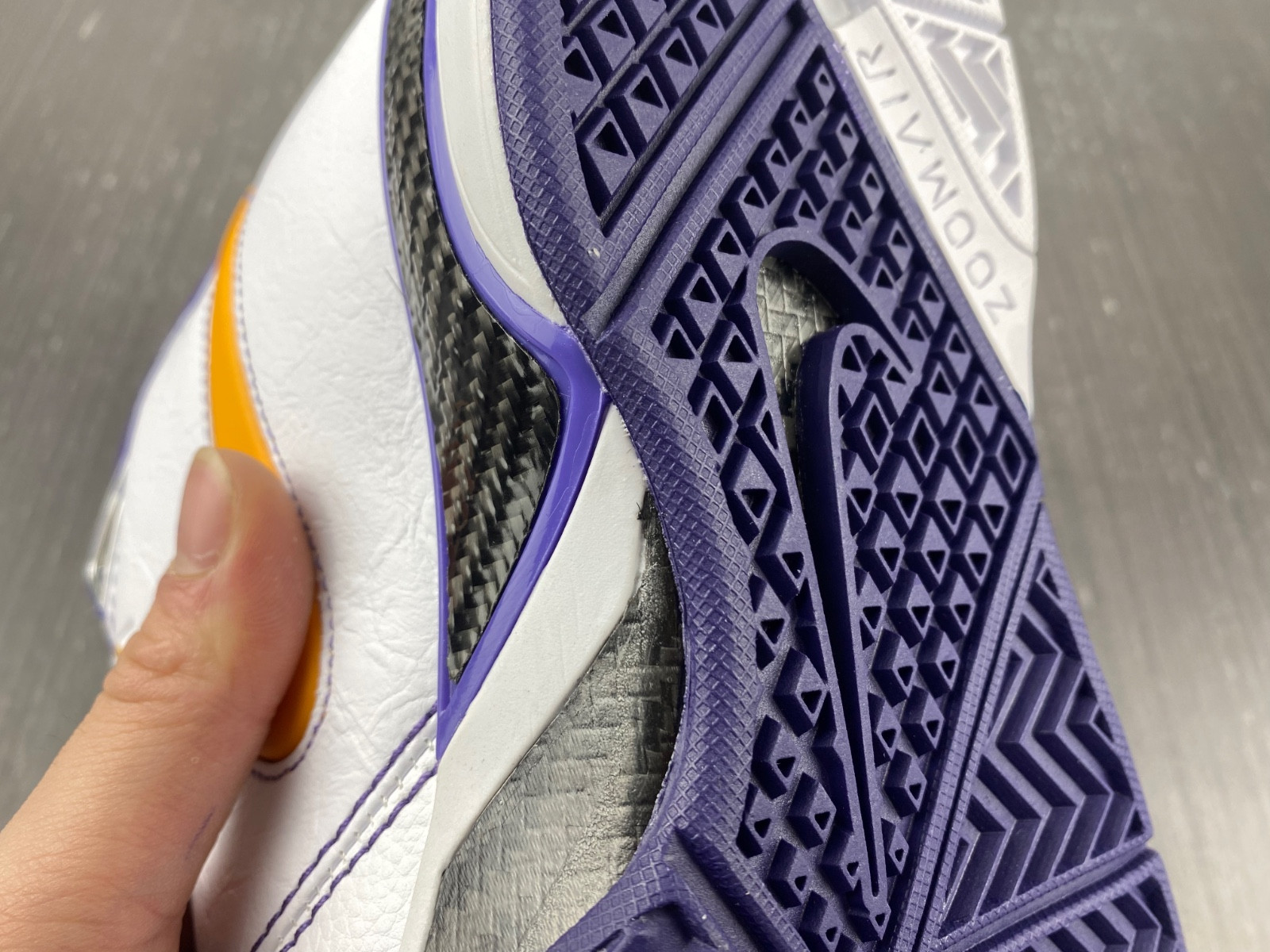 nike kobe 1 protro think 16 (close out) - aq2728-101