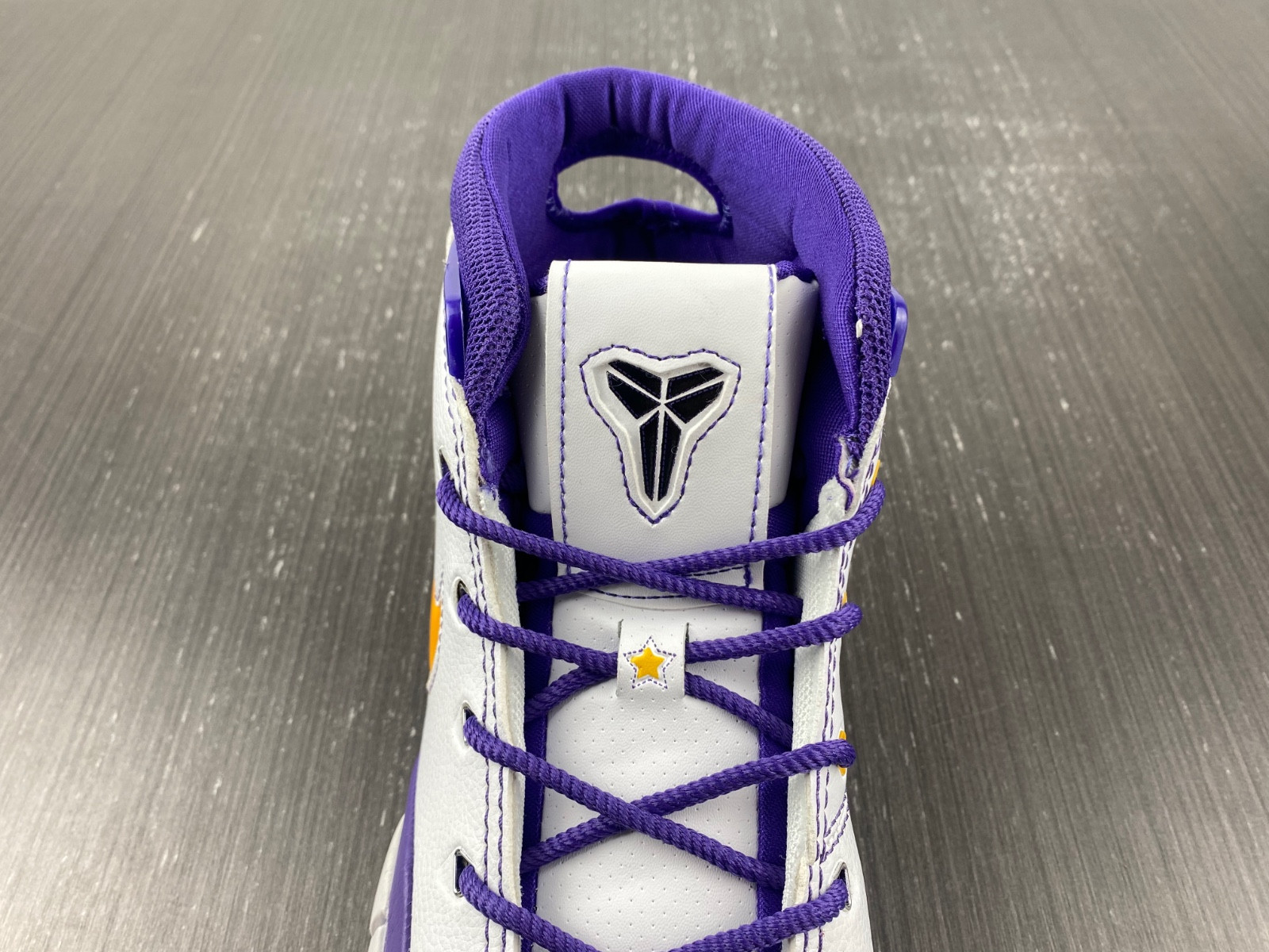 nike kobe 1 protro think 16 (close out) - aq2728-101