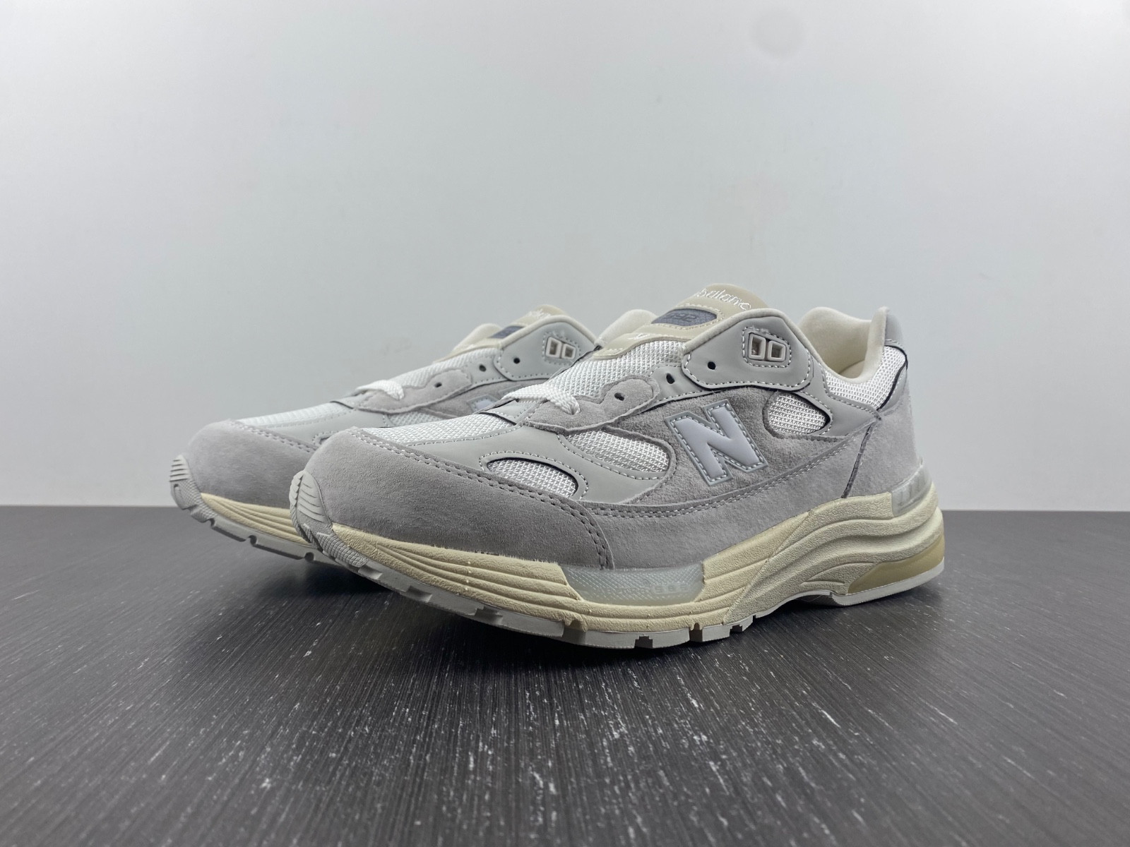 new Ba1an*e 992 white silver / nimbus cloud m992md