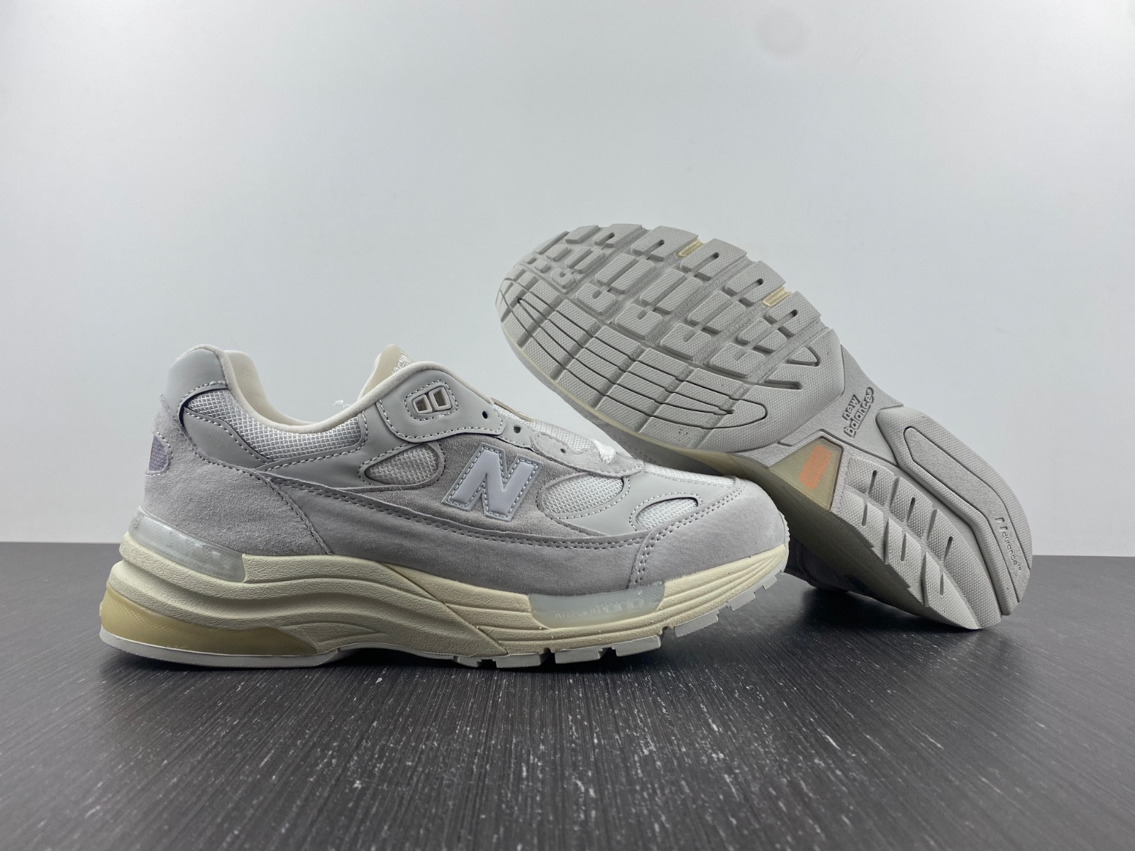 new Ba1an*e 992 white silver / nimbus cloud m992md