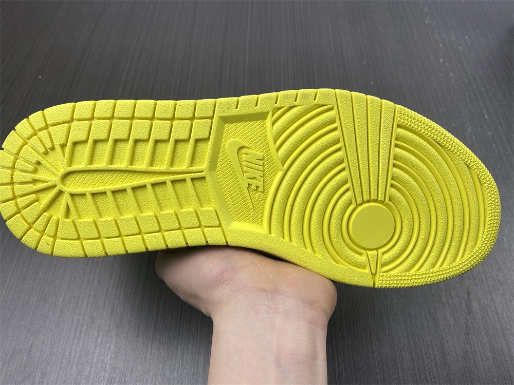 jordan 1 mid se voltage yellow (w) - db2822-107