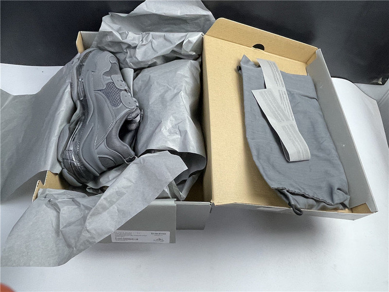 Ba*len*cia*ga triple s