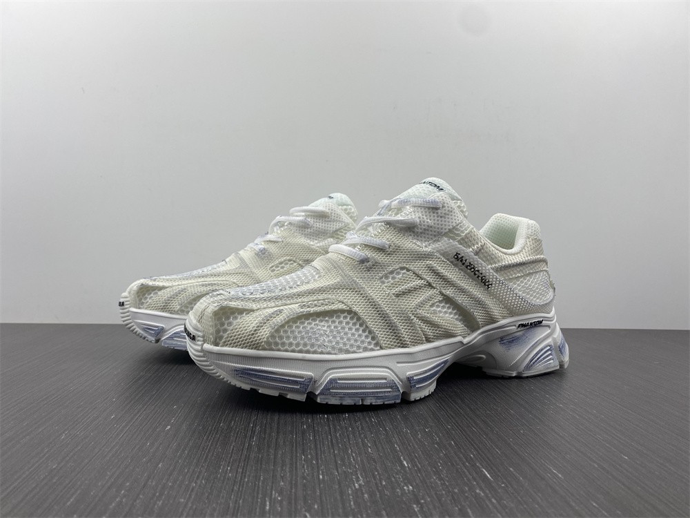 ba*len*cia*ga men''s phanT0m sneaker in white 678869w2e909000