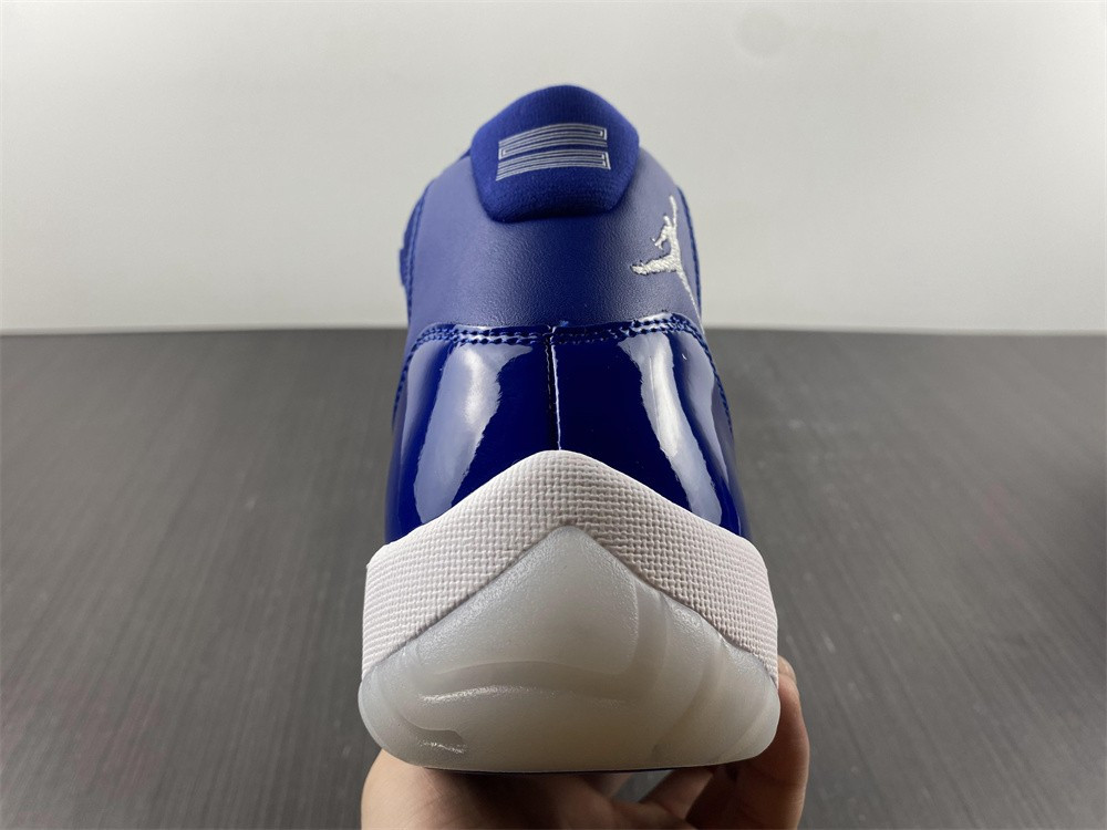 air jordan 11 retro navy blu at7