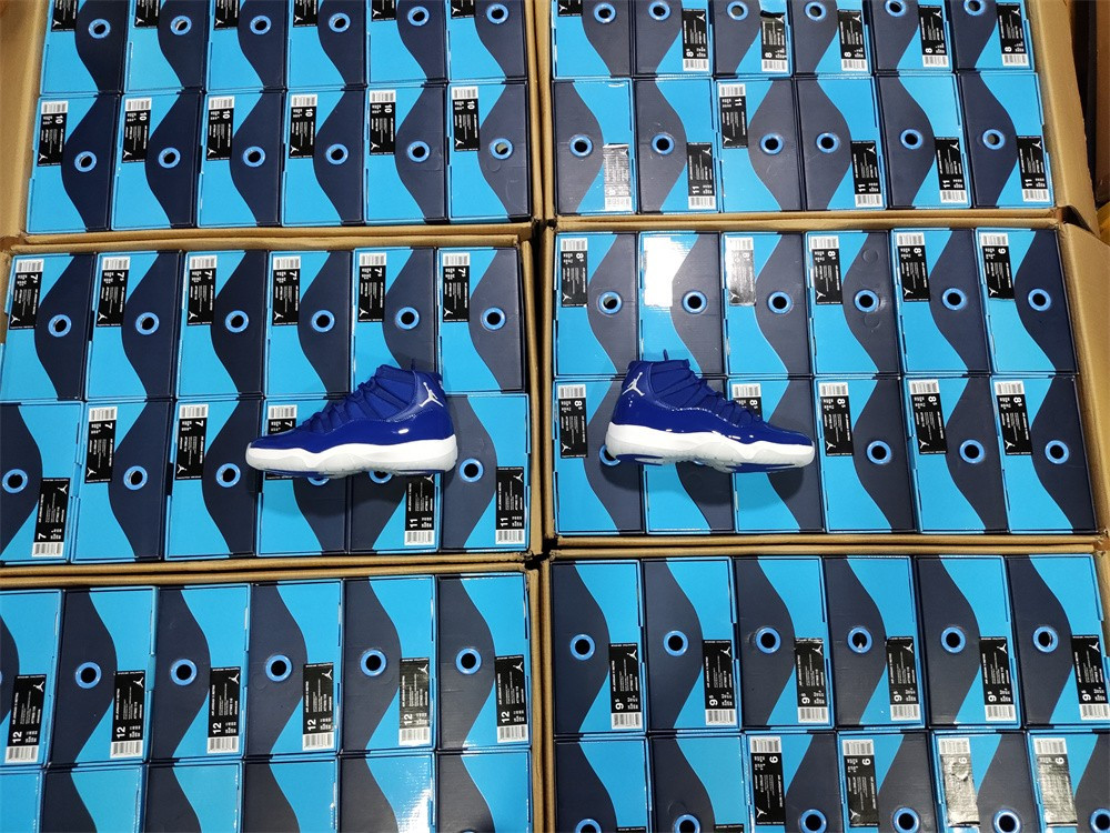 air jordan 11 retro navy blu at7