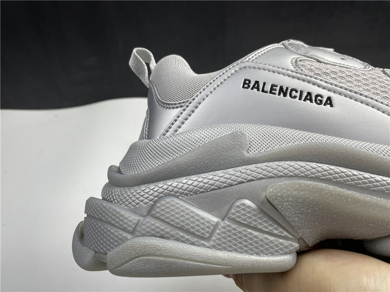 Ba*len*cia*ga triple s sliver