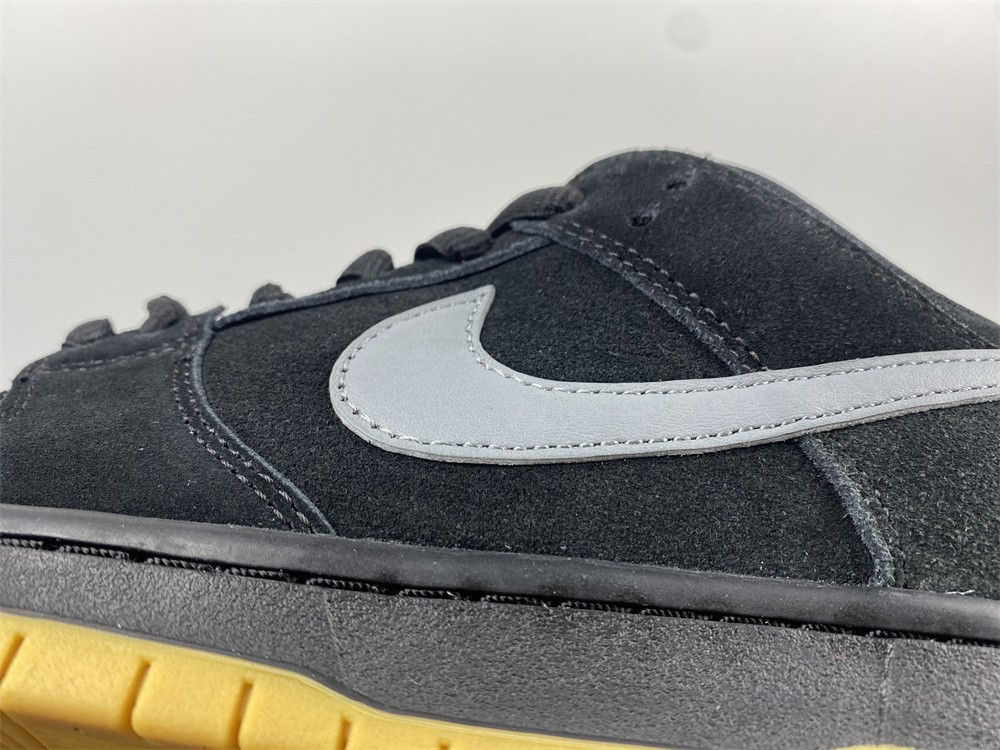 nike sb turns back the clock and reveals a dunk low "fog" colorway bo6817-010
