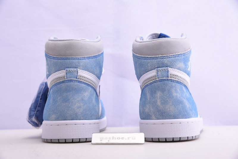 air jordan 1“ hype royal” 555088-402