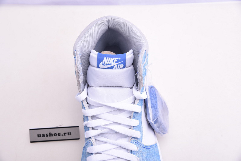 air jordan 1“ hype royal” 555088-402