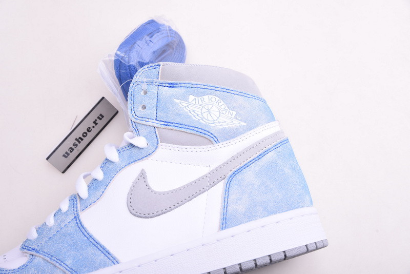 air jordan 1“ hype royal” 555088-402