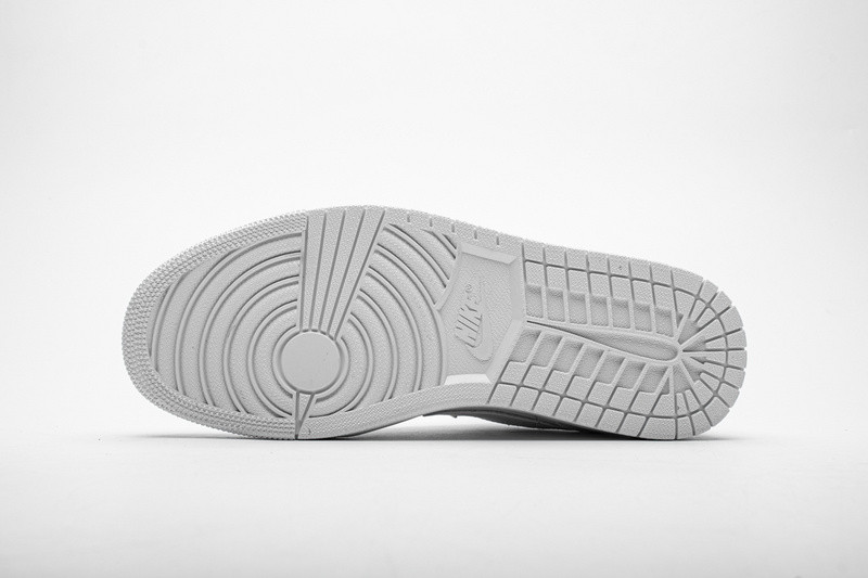 jordan 1 retro low pure platinum 553558-170