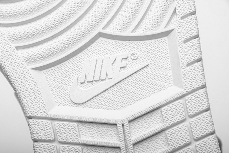 jordan 1 retro low pure platinum 553558-170