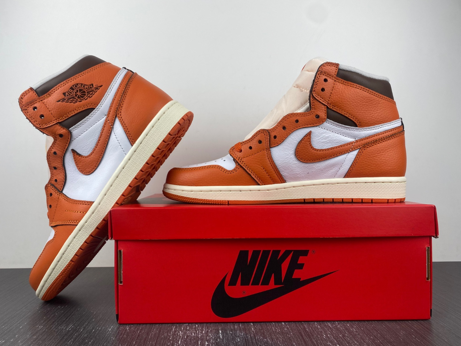 air jordan 1 high og wmns “starfish” do9369-101