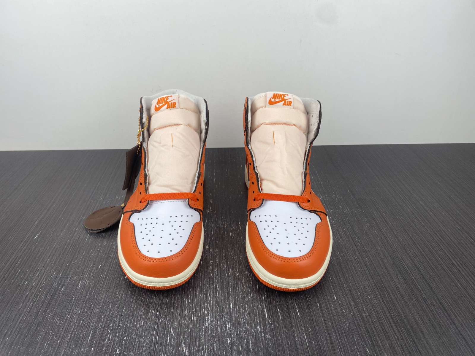 air jordan 1 high og wmns “starfish” do9369-101