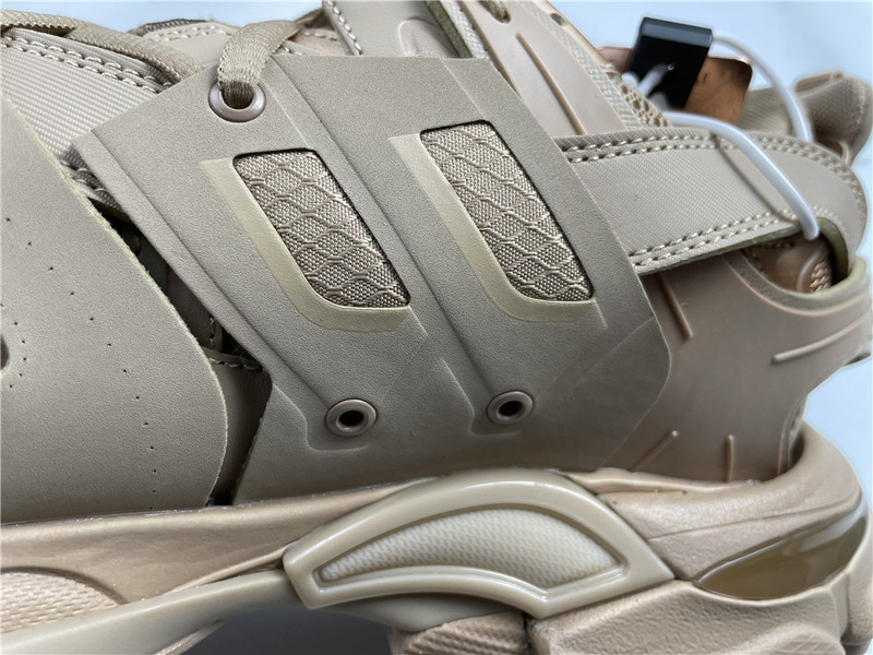 Ba*len*cia*ga track 3.0