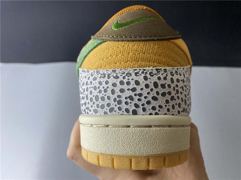 nike sb dunk low “safari” cd2563-002