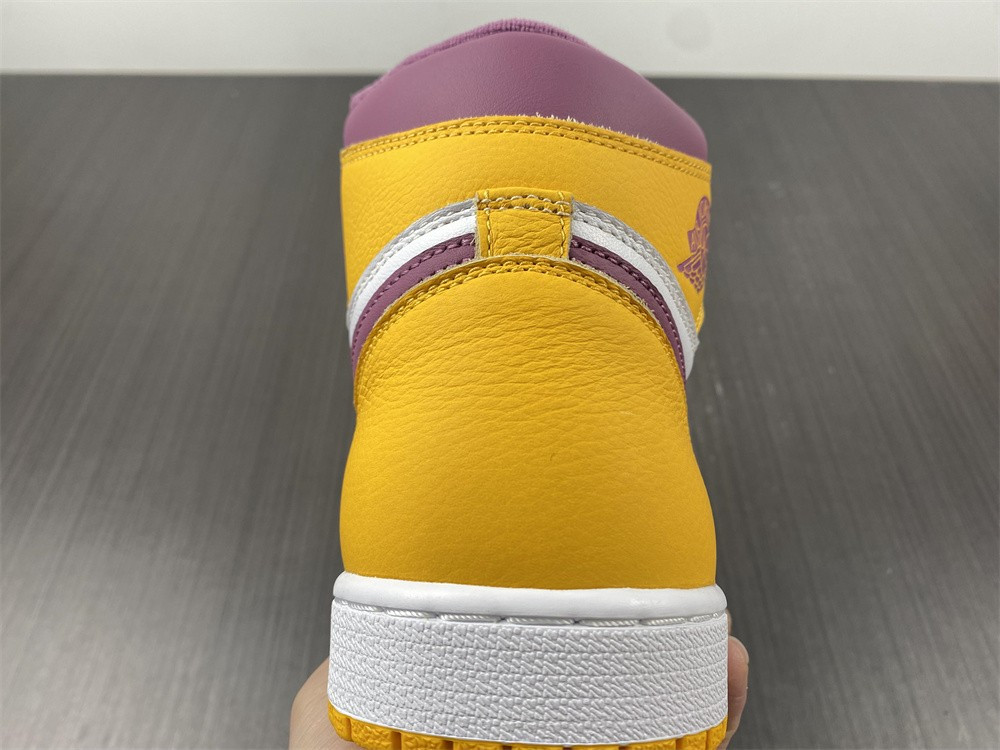 air jordan 1 high og “brotherhood” 555088-706