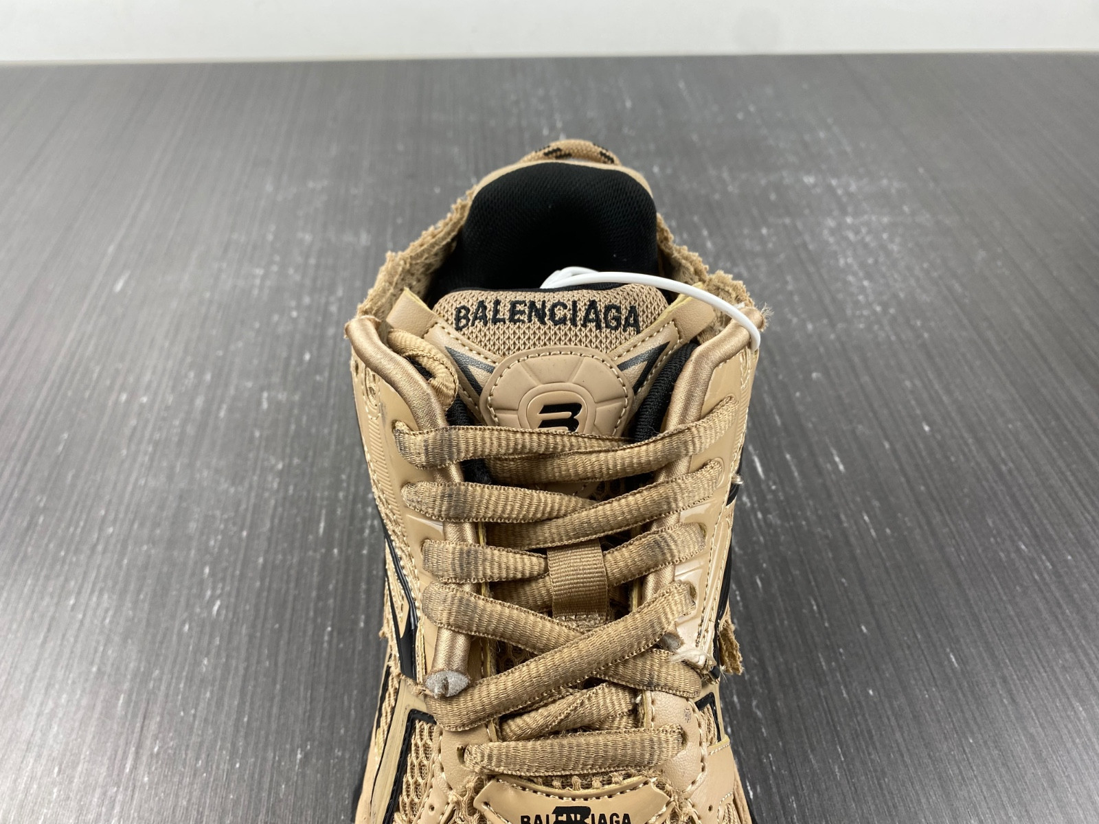 Ba*len*cia*ga runner sneaker