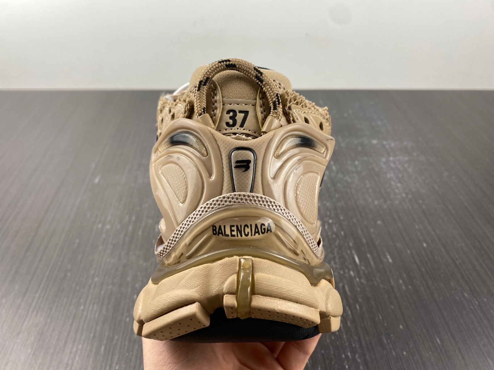 Ba*len*cia*ga runner sneaker