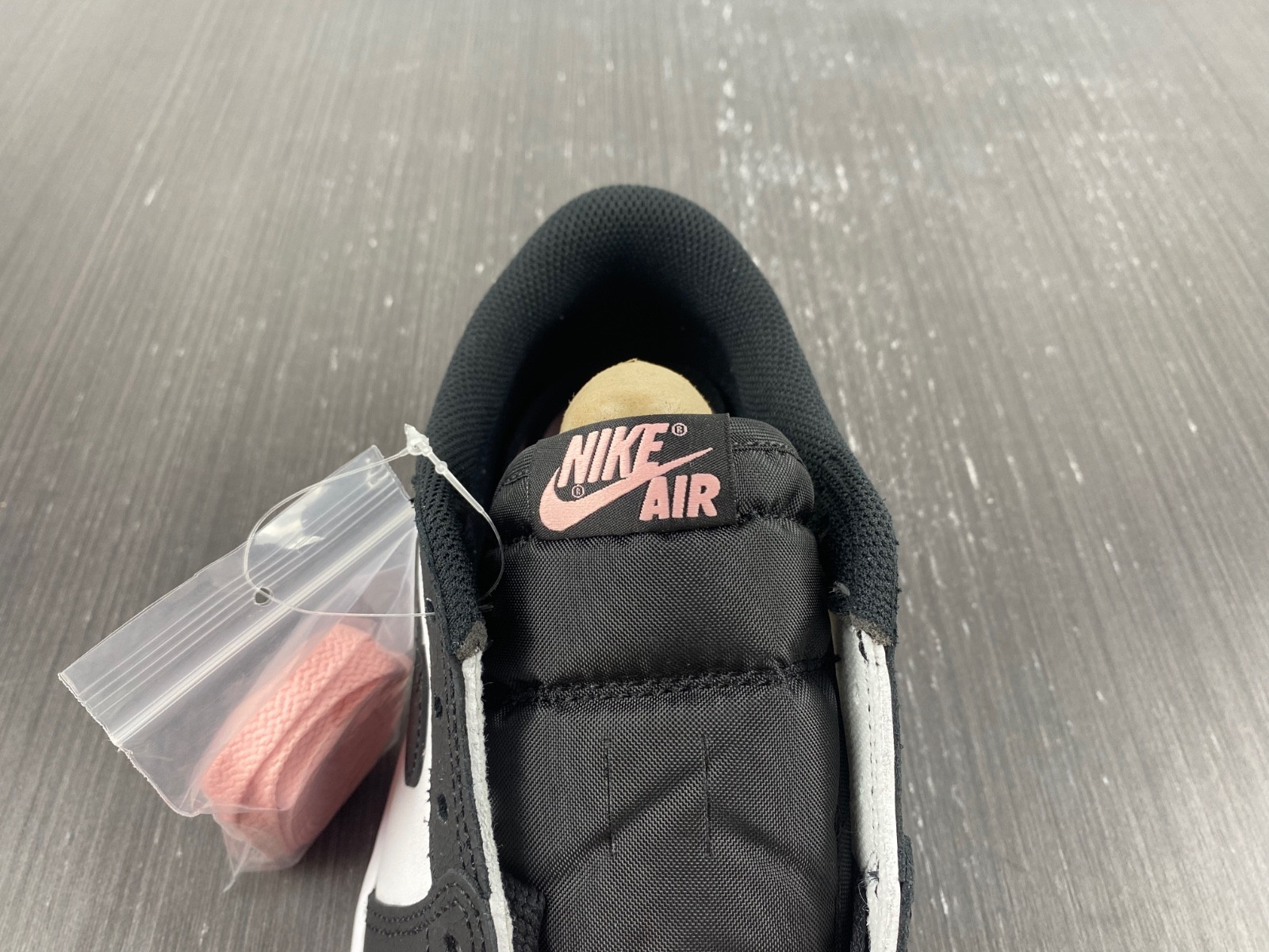 jordan 1 low og bleached coral - cz0790-061