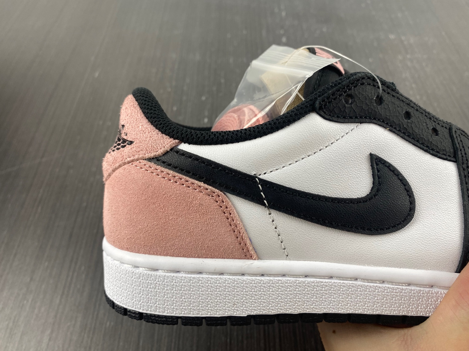 jordan 1 low og bleached coral - cz0790-061
