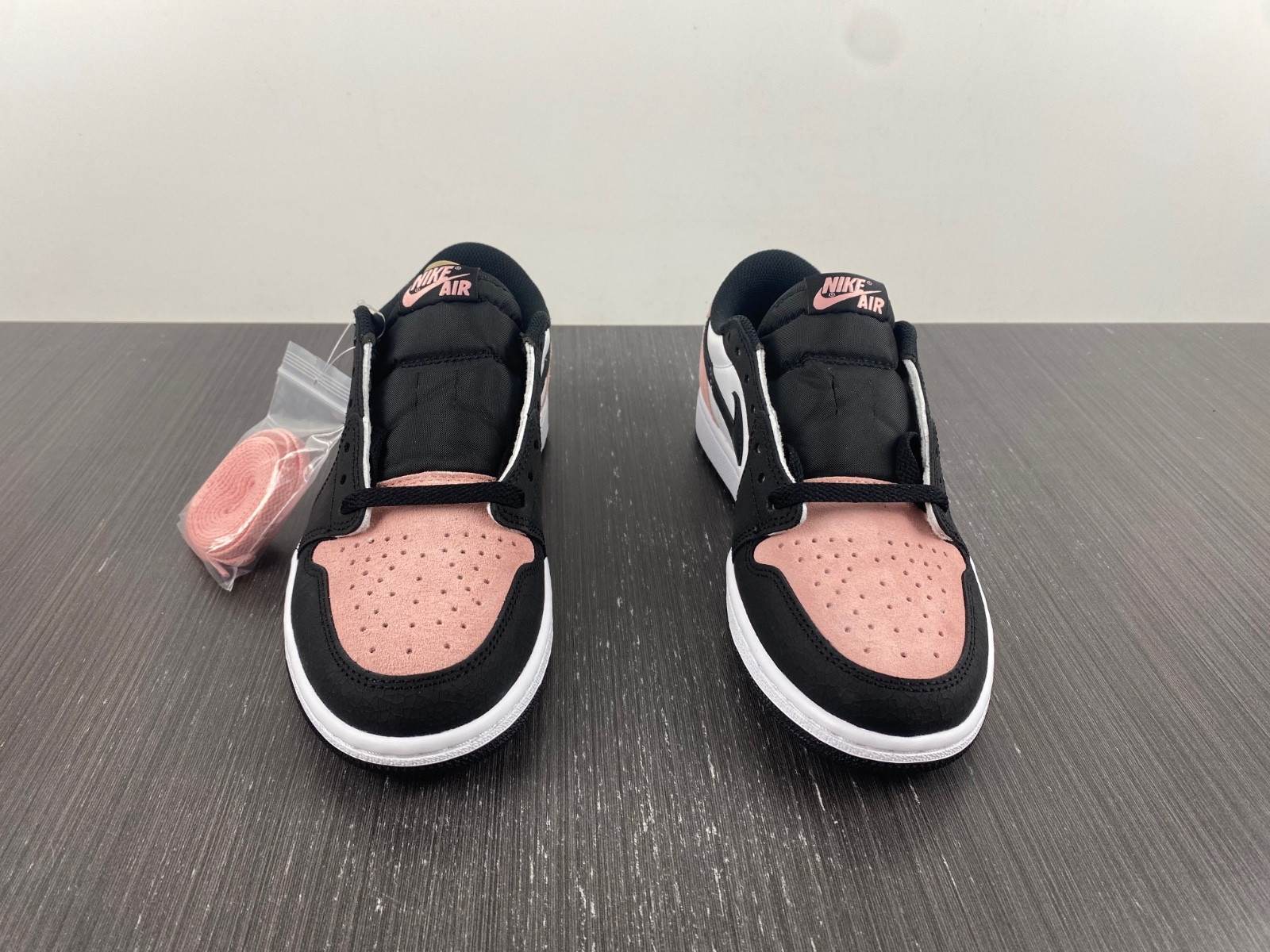 jordan 1 low og bleached coral - cz0790-061