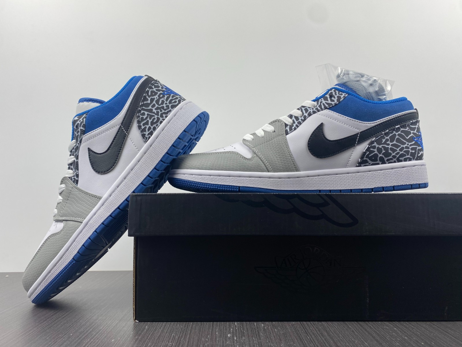 air jordan 1 low true blue dm1199-140