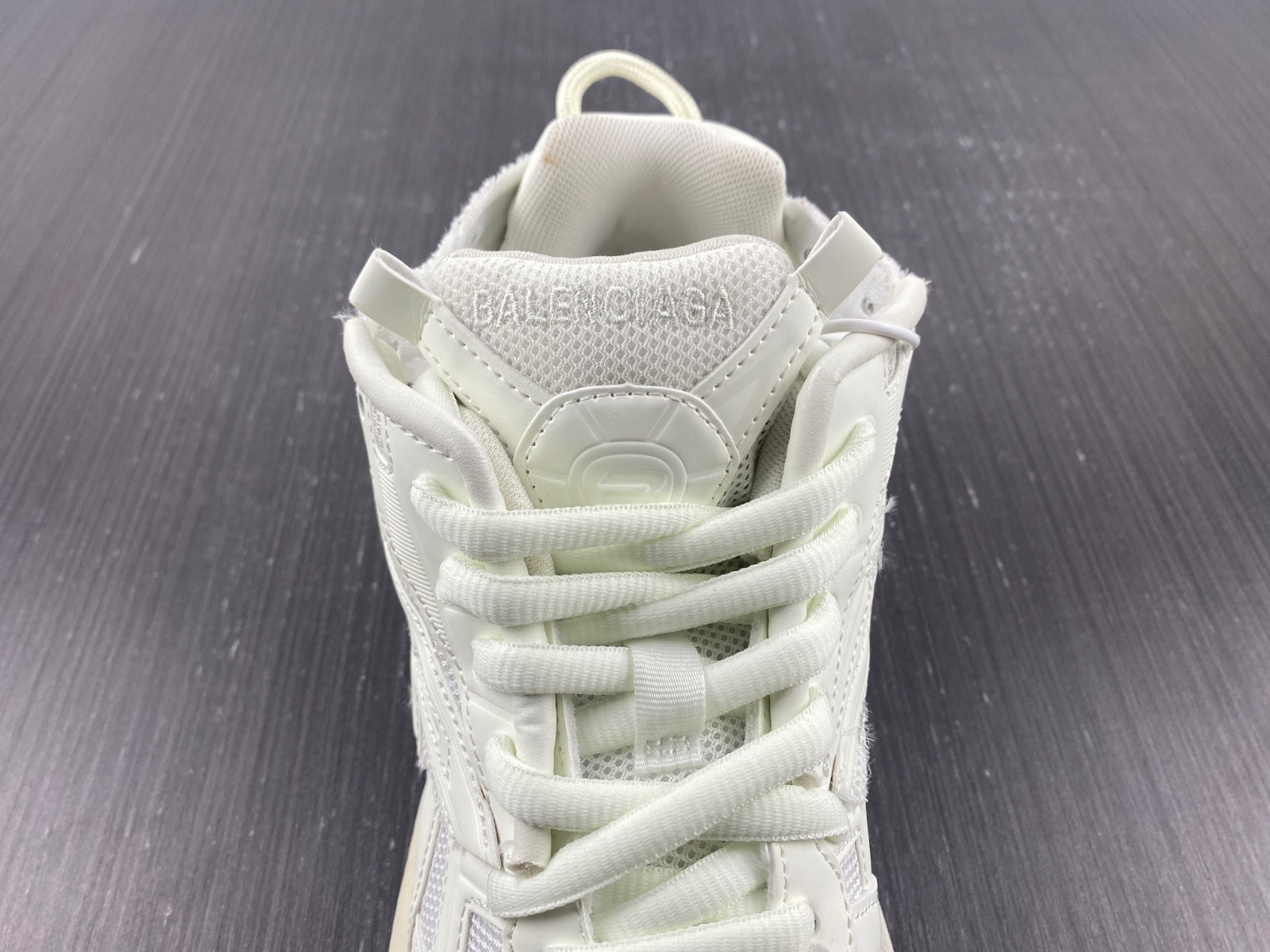 Ba*len*cia*ga runner sneaker